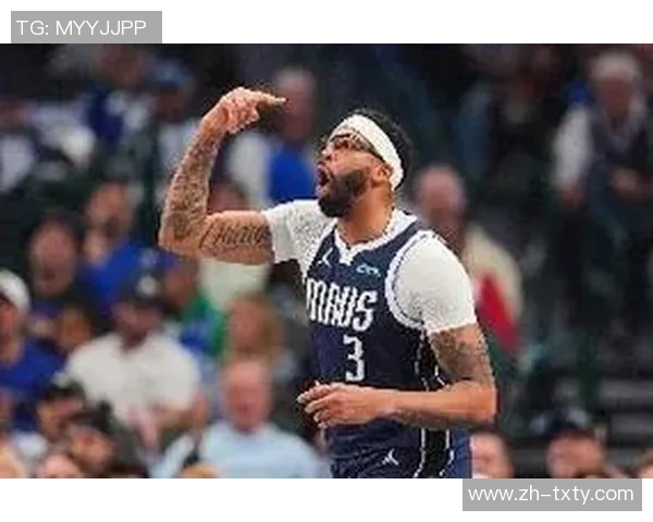 浓眉半场表现出色8投5中贡献12分5篮板1助攻1抢断展现强大实力