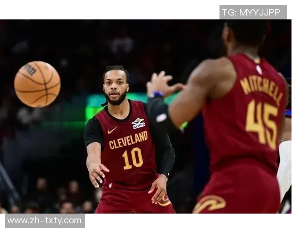 加兰半场表现出色8投4中贡献12分1板6助3断助队争胜